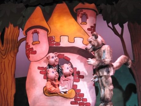 The Three Little Pigs. Photo courtesy of The Puppet Co.
