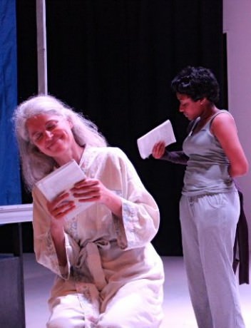 Hilary Kacser (Left) and Natasha Gallop in Can't Complain, by Christine Evans. Photo by Roberta Alves.