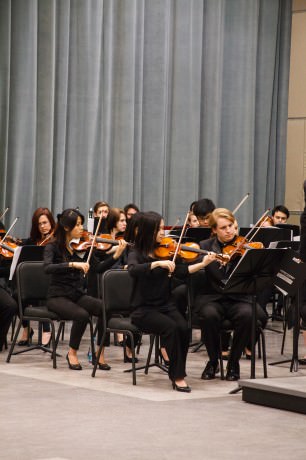 The George Mason University Orchestra. Photo by Michelle Stella Riordan/Photography by Exposure. 