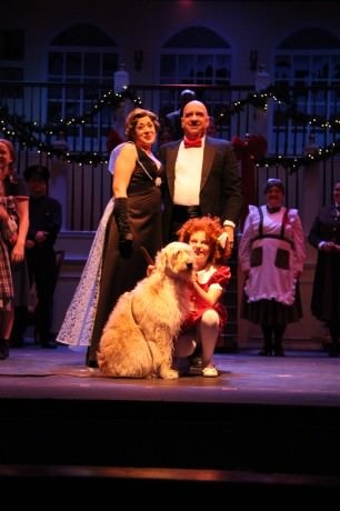  Annie, Sandy, Warbucks, and Grace. Photo by Laurie Mudd.