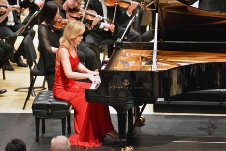 Olga Kern playing with the Detroit Symphony. Photo courtesy of Olga's website.