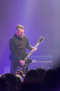 Lead guitarist Billy Duffy. Photo by Lindsay Sparks. 