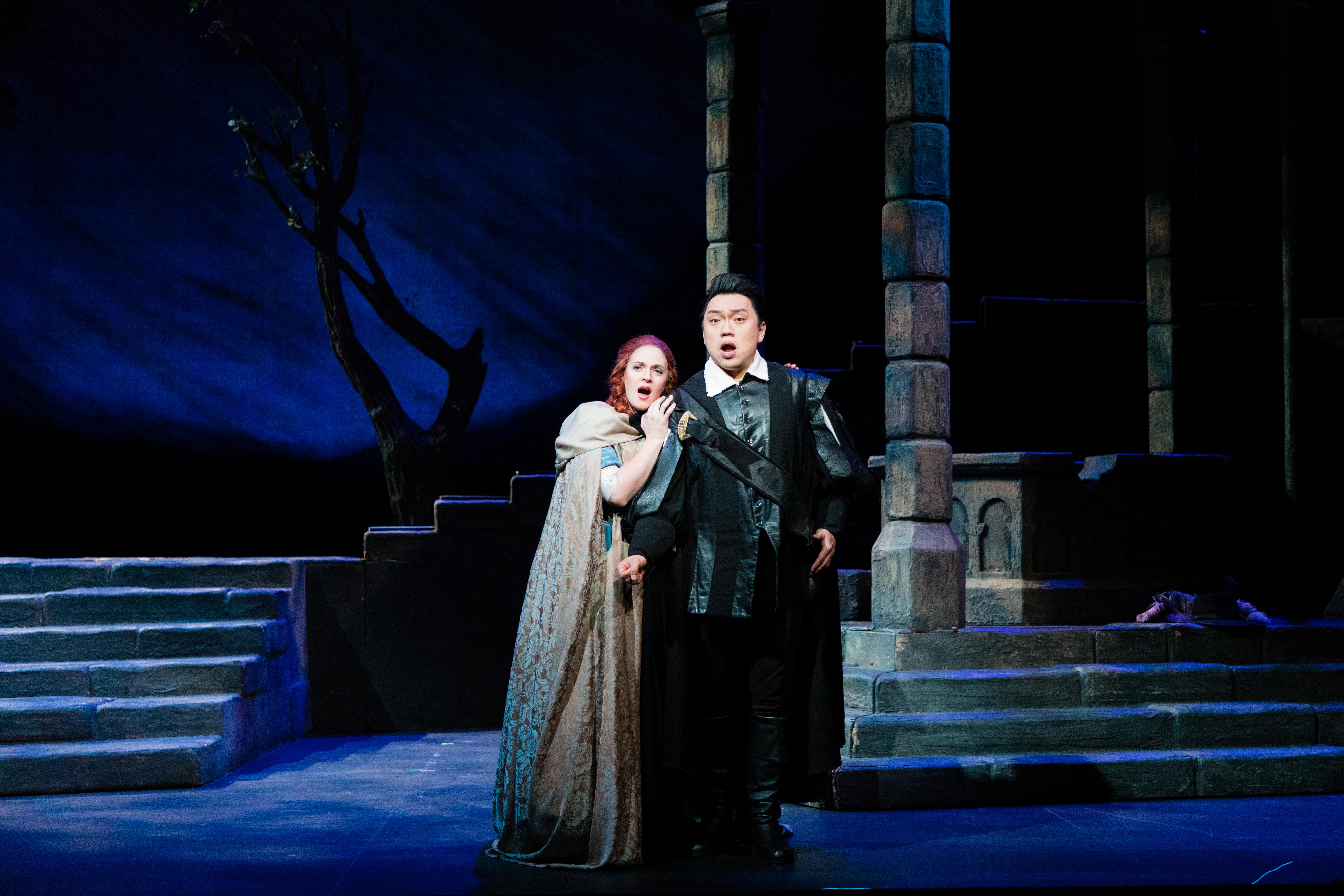 Maeve Höglund as Lucia and Yi Li as Edgardo in Maryland Lyric Opera's production of Lucia di Lammermoor. Photo courtesy of Maryland Lyric Opera.