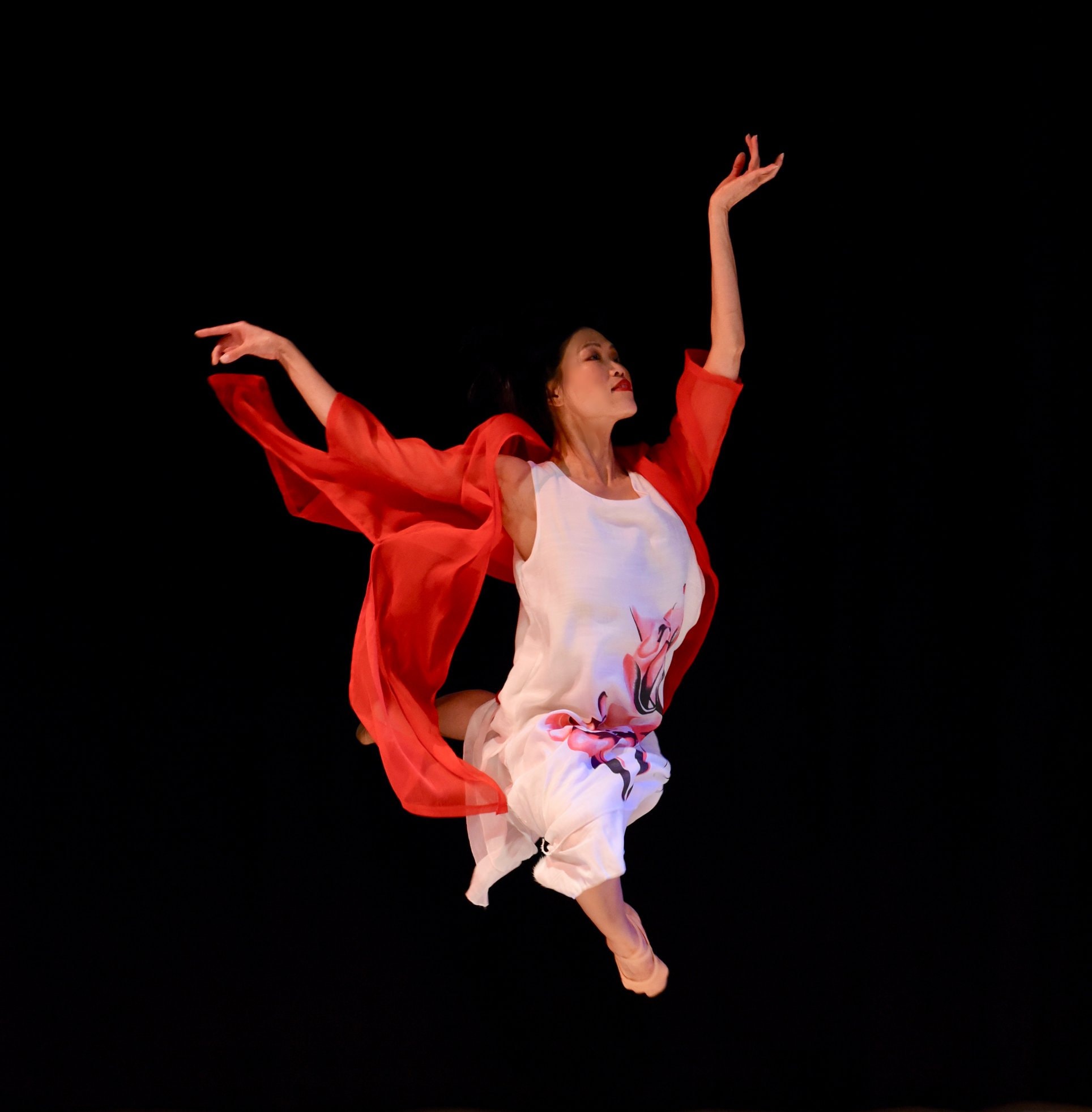 Shu-Chen Cuff and Gin Dance Company will premiere "We, The Moon, The Sun" during the 2019 Atlas INTERSECTIONS Festival. Photo by Ruth Judson/Gin Dance Company.