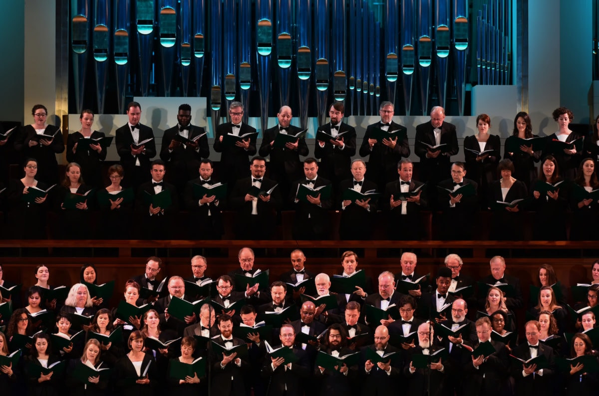 The Washington Chorus performs. Photo by Shannon Finney.