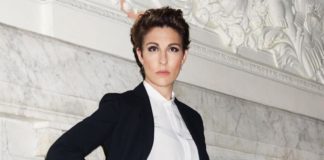 STC and National Theatre host an ongoing watch party of 'Twelfth Night' with Tamsin Greig until April 30.