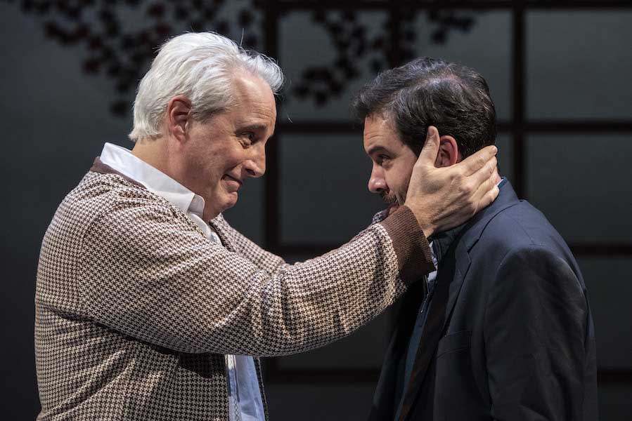 Tuesdays with Morrie' at Theater J touches us with joy and sadness - DC  Theater Arts
