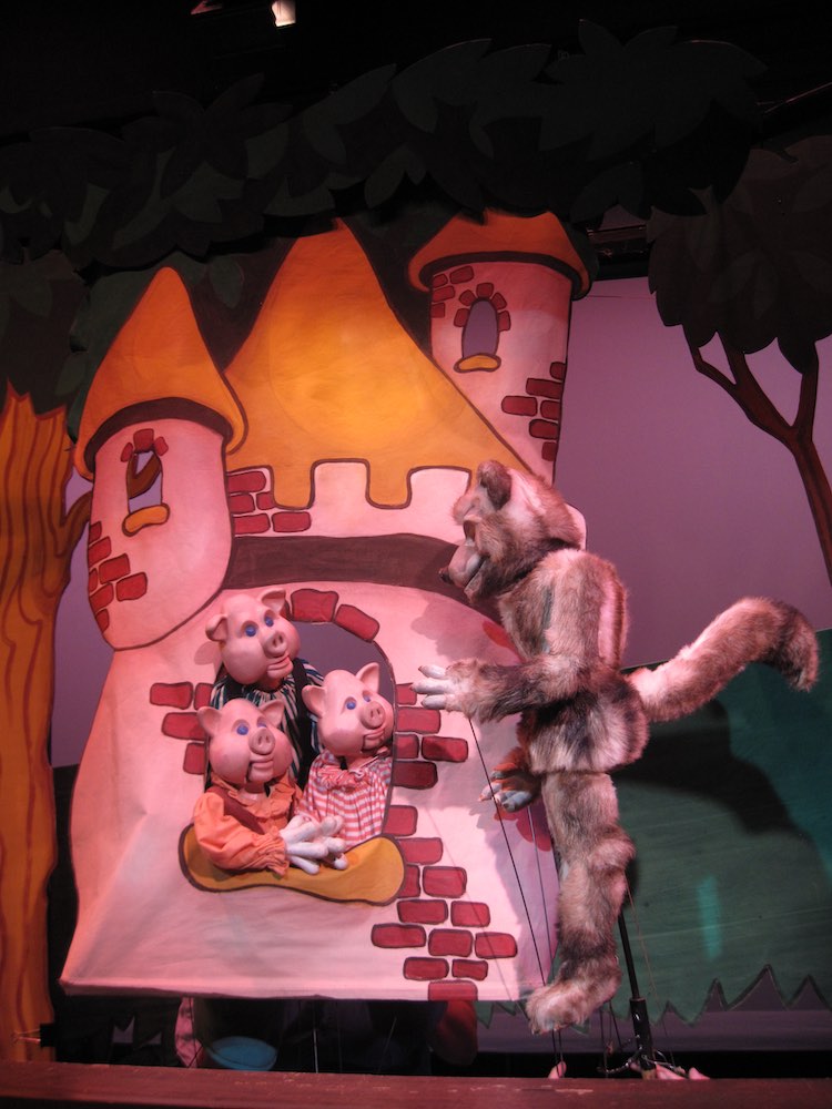 Puppet Show: The Three Little Pigs - Fairytale Town