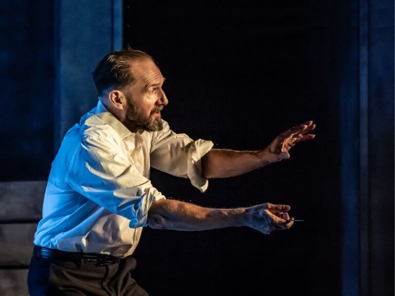 STC’s outstanding ‘Macbeth’ is stellar — from humor to horror