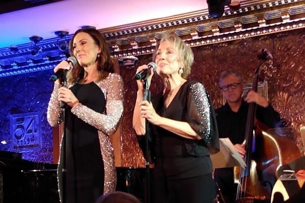 Soaring vocals, funny stories, and warm connections in ‘Laura and Linda Benanti: Mothers Know Best’ at NYC’s 54 Below