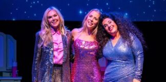 Jubilant reunion of three Broadway co-stars in ‘Mama I’m a Big Girl Now!’ Off-Broadway at New World Stages